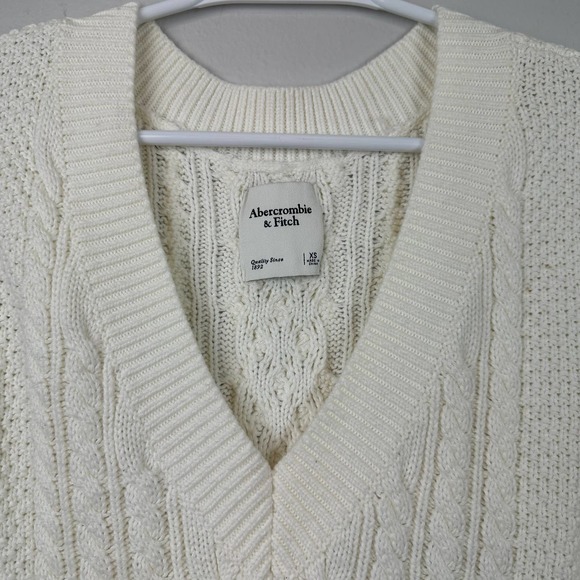 Abercombie & Fitch Cable knit Sweater Vest White XS - Picture 3 of 7